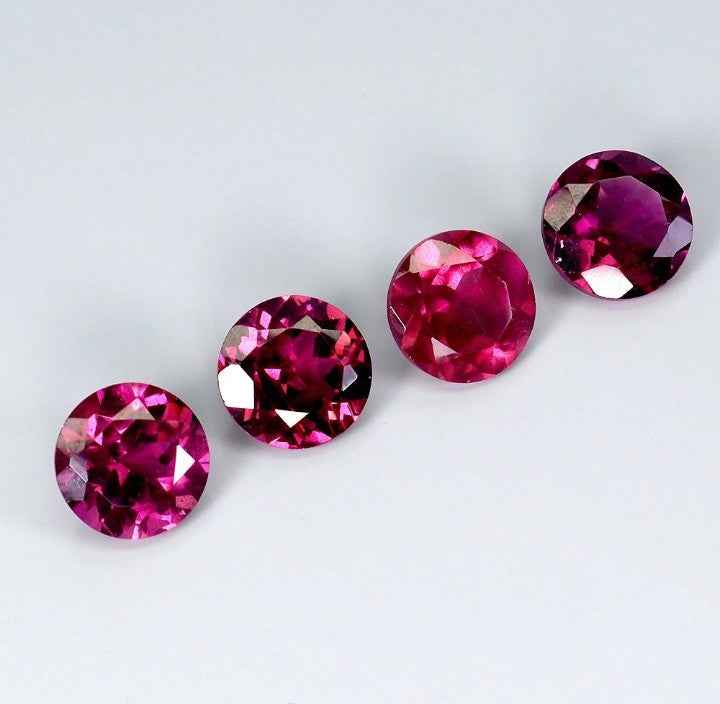 Natural Rhodolite Garnet - 4.11ct Round Cut Set