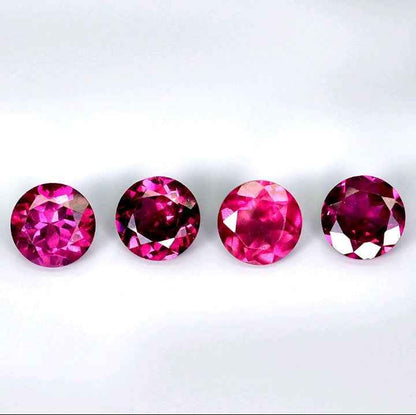 Natural Rhodolite Garnet - 4.11ct Round Cut Set