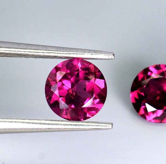 Natural Rhodolite Garnet - 4.11ct Round Cut Set